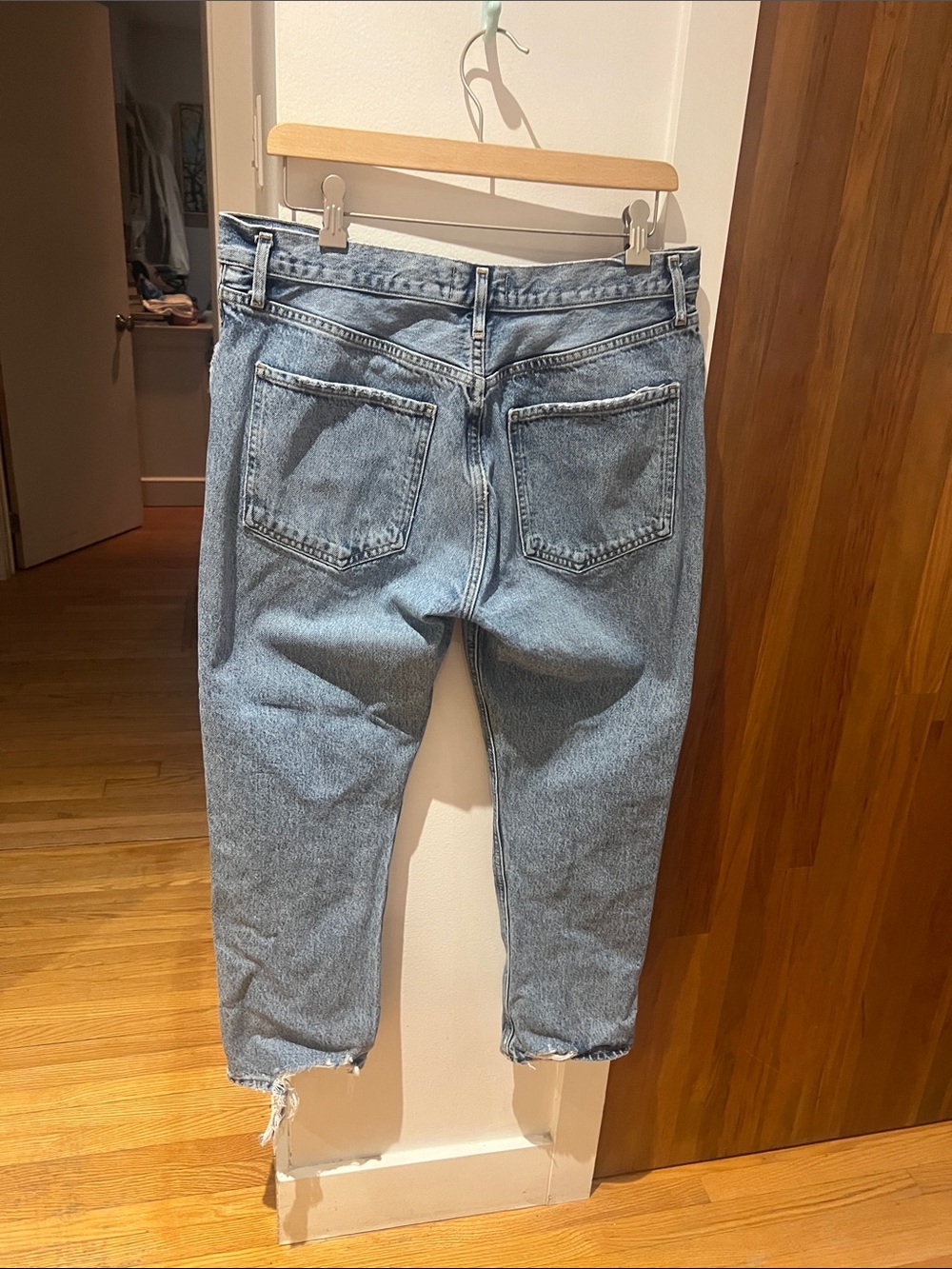 Agolde medium Wash RILEY Blue Denim Jeans size 31. Worn twice. - Picture 10 of 15